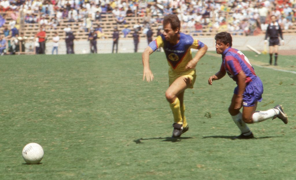 Zague jugando por Club América