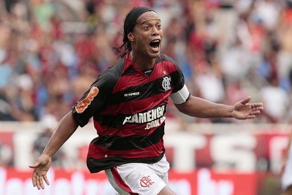 Los 10 Mejores Jugadores de la Historia del Fútbol - Ronaldinho