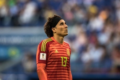Los 5 futbolistas mexicanos mejor pagados: Memo Ochoa