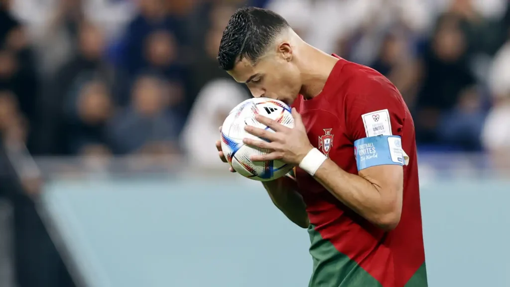 Cuántos goles tiene cr7