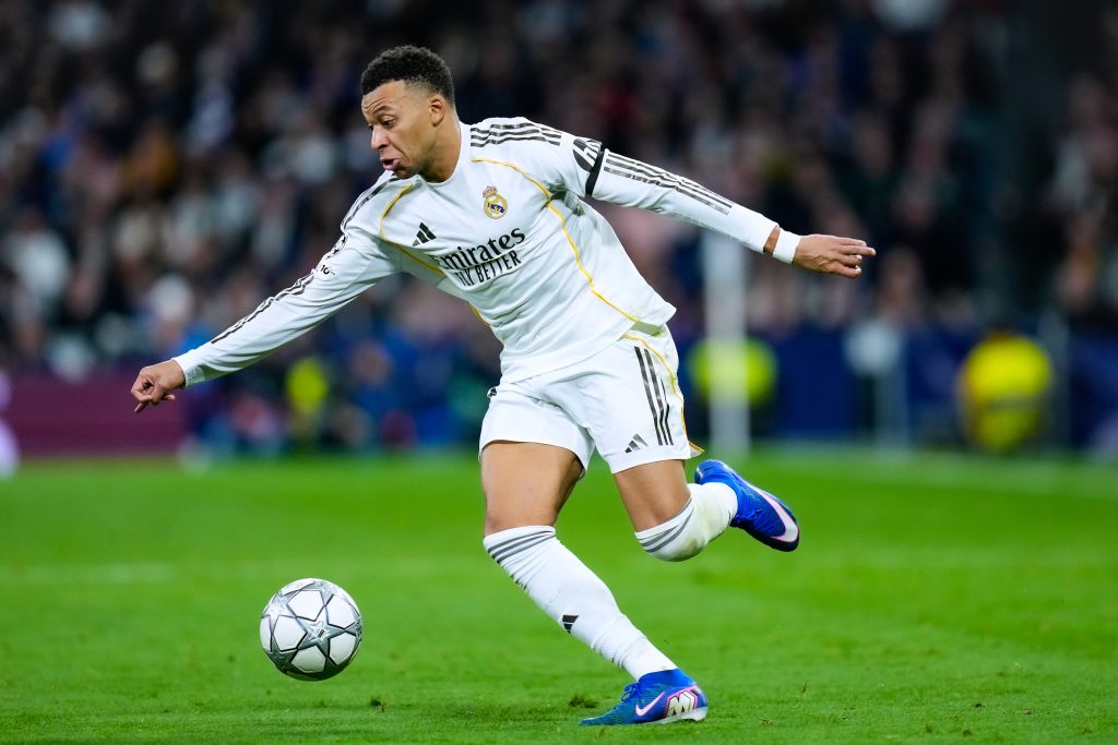 Mbappé jugando por Real Madrid