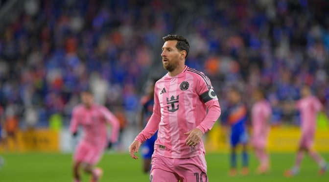 Messi: Gols, assistências e números por clubes