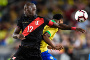 Luis Advíncula con la Selección de Perú