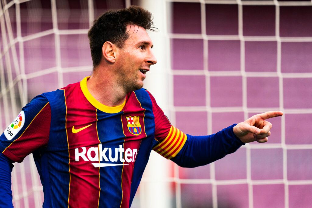 cuánto dinero tiene Messi