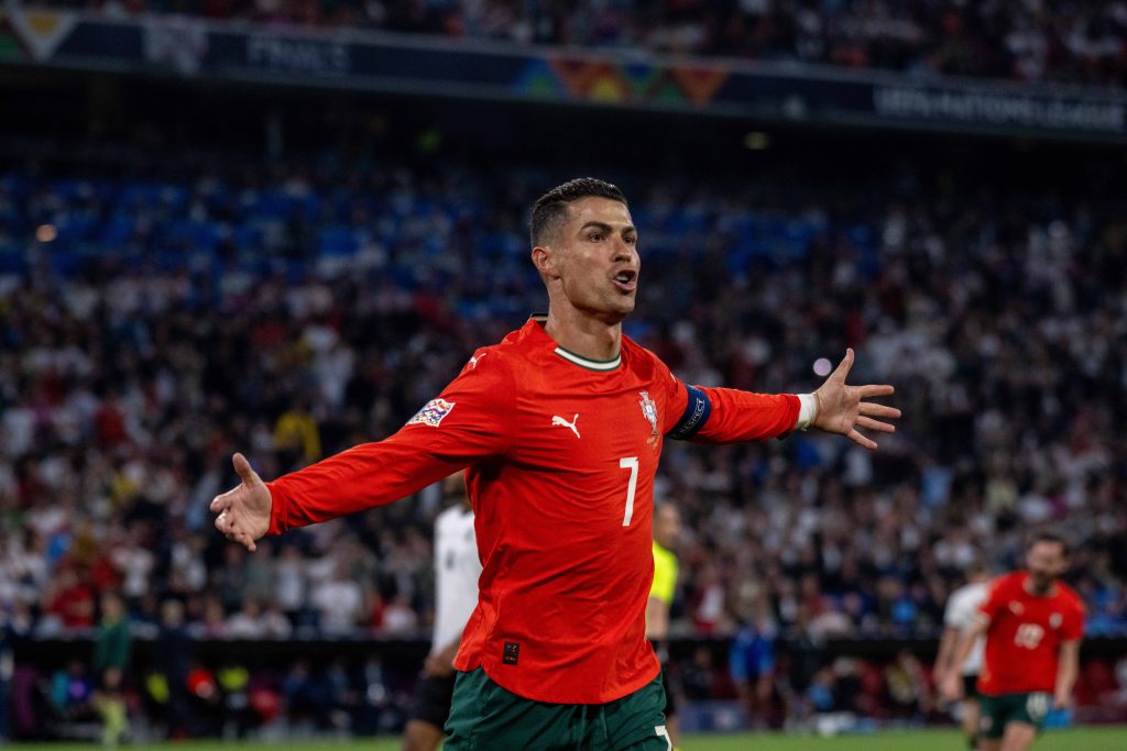 Cristiano Ronaldo jugando por la selección de Portugal en un partido de la UEFA Nations League
