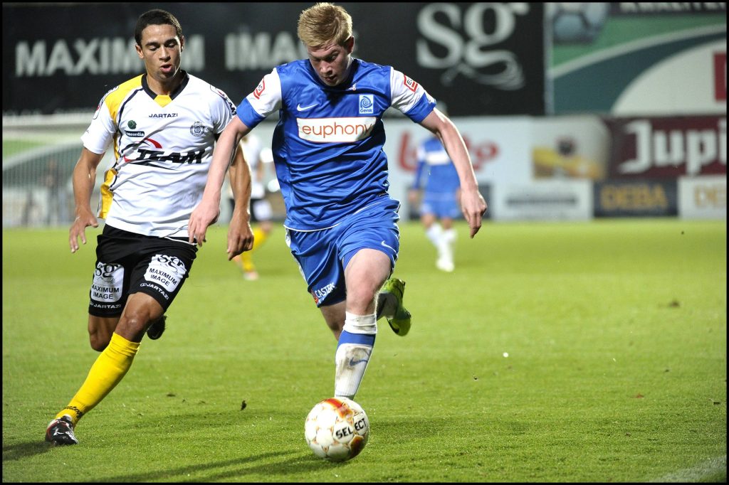 ASS.HLN : LOKEREN-KRC GENK LOKEREN,15-10-2011 / FOOTBALL / VOETBAL / LOKEREN-KRC GENK/ DE PAUW NILL-DE BRUYNE KEVIN / PI
