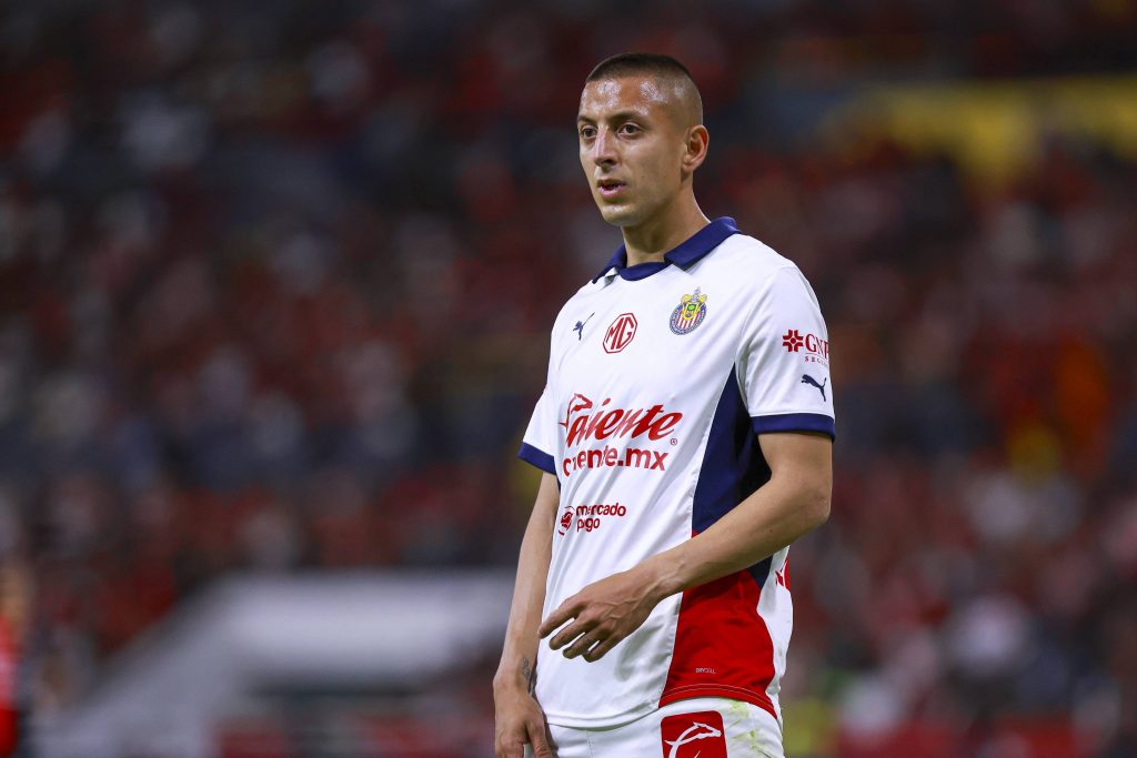 Roberto Alvarado: estadísticas, goles, títulos y trayectoria del Piojo ...