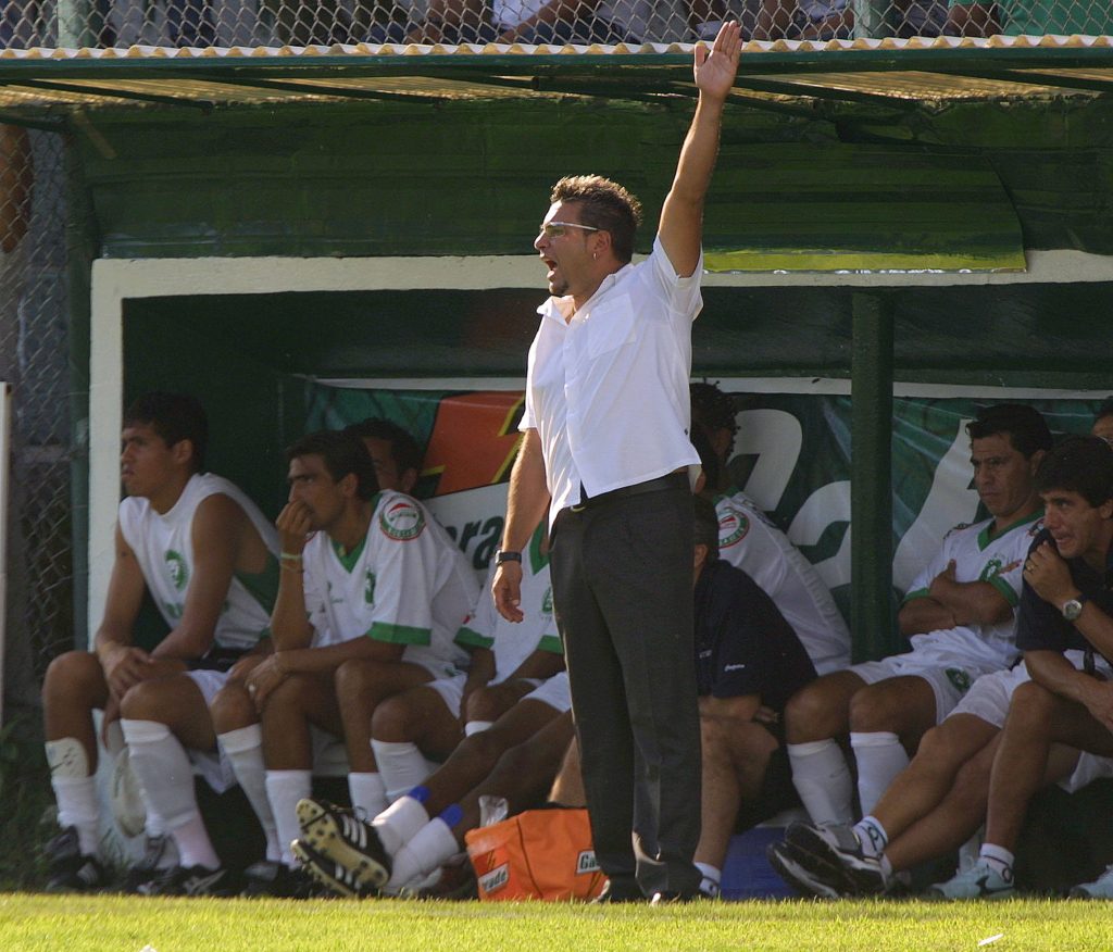 Antonio Mohamed como técnico del Zacatepec en la Segunda División mexicana