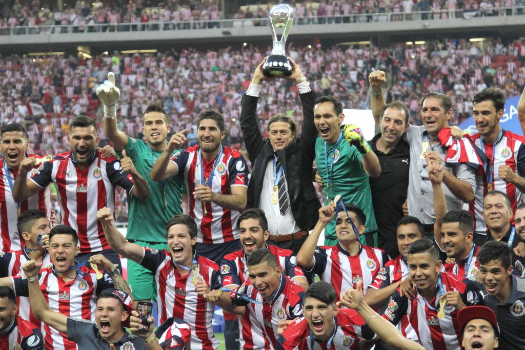 Chivas del Guadalajara celebran el título 12 de Liga MX en el Apertura 2017