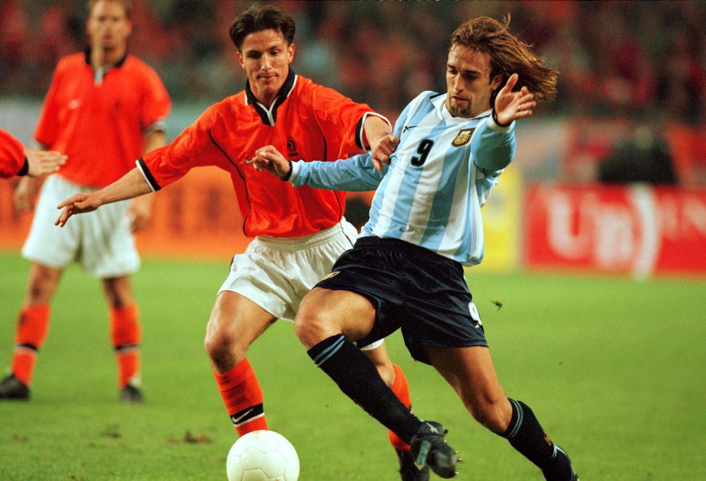 Gabriel Batistuta jugando el Mundial de 1998 por Argentina