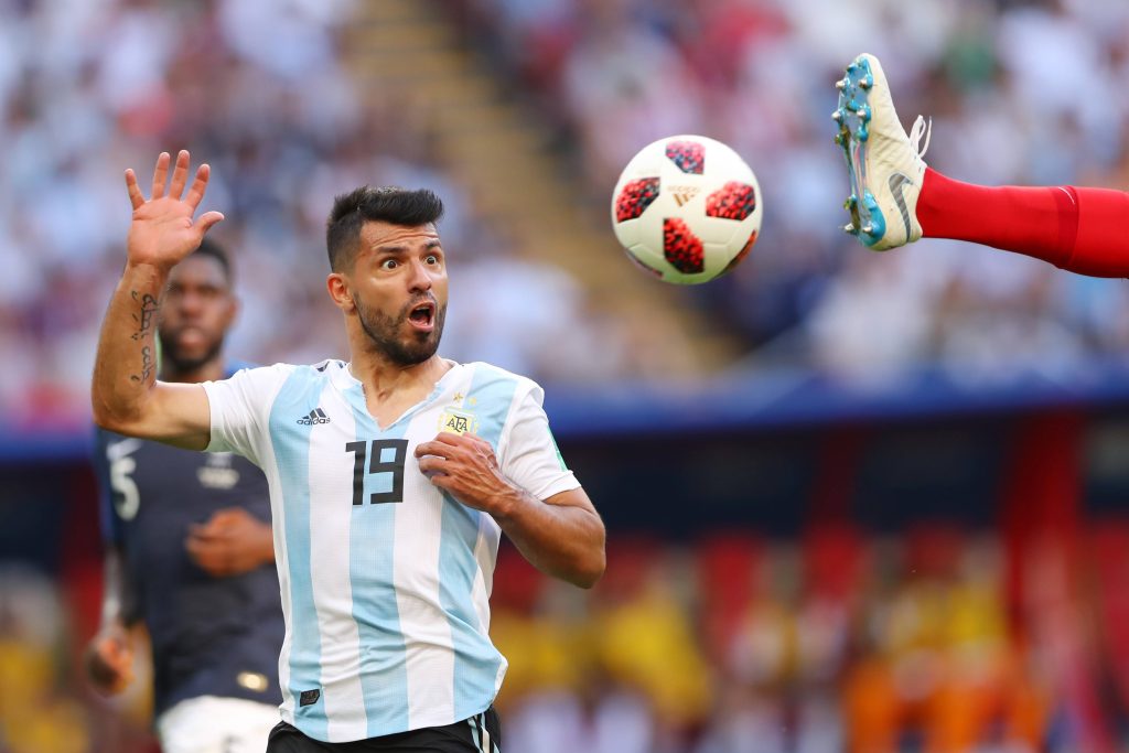 Sergio Agüero jugando el Mundial de 2018 por Argentina
