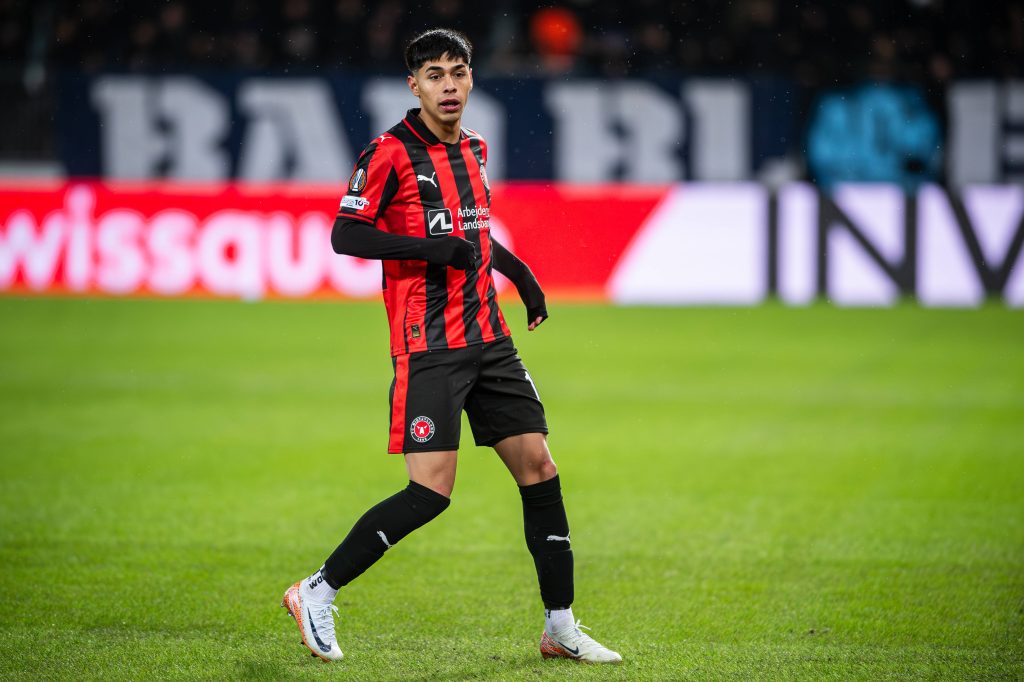 Darío Osório jugando por FC Midtjylland 