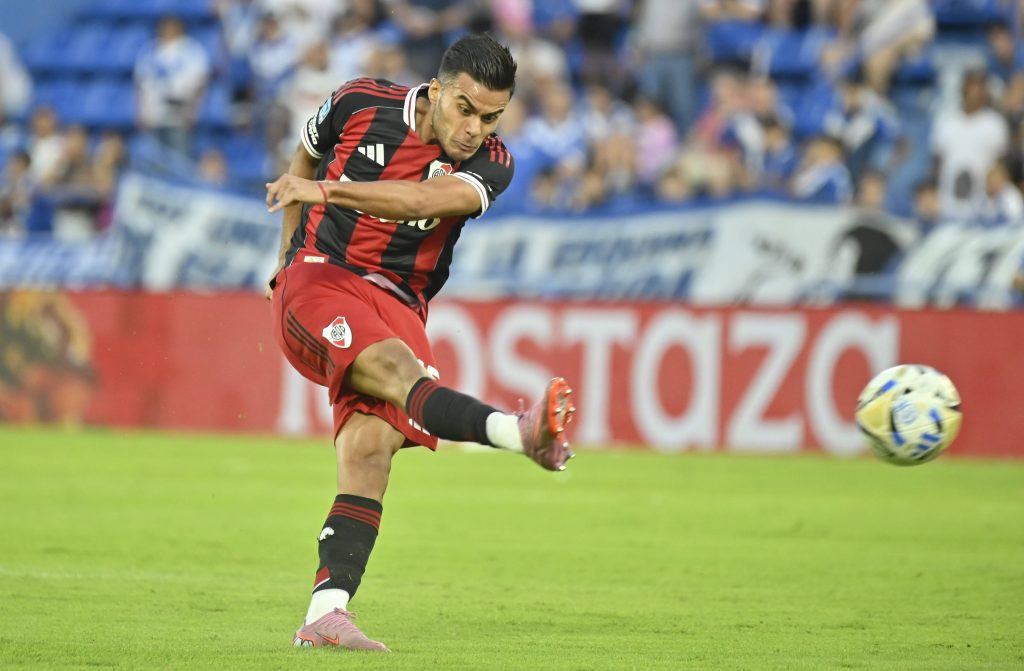 Fausto Vera jugando por River Plate