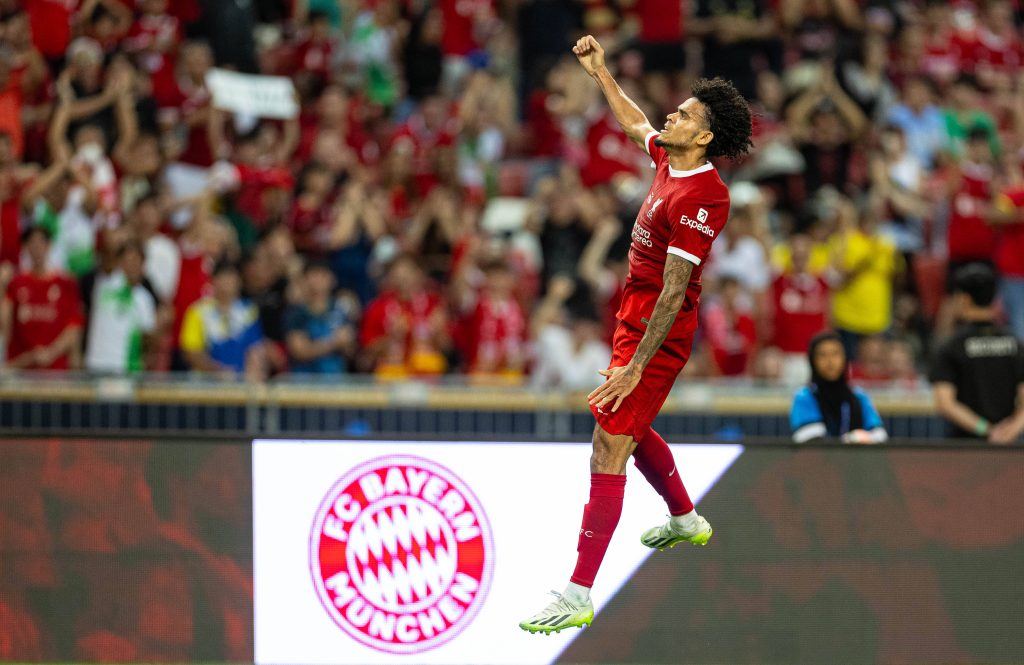Luis Díaz jugando por Liverpool