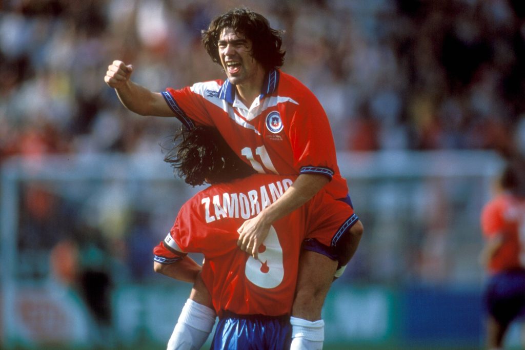 Marcelo Salas jugando por la Selección Chilena