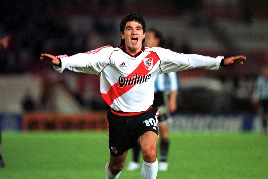Ariel Ortega jugando por River Plate