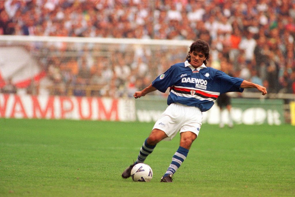 Ariel Ortega jugando por Sampdoria