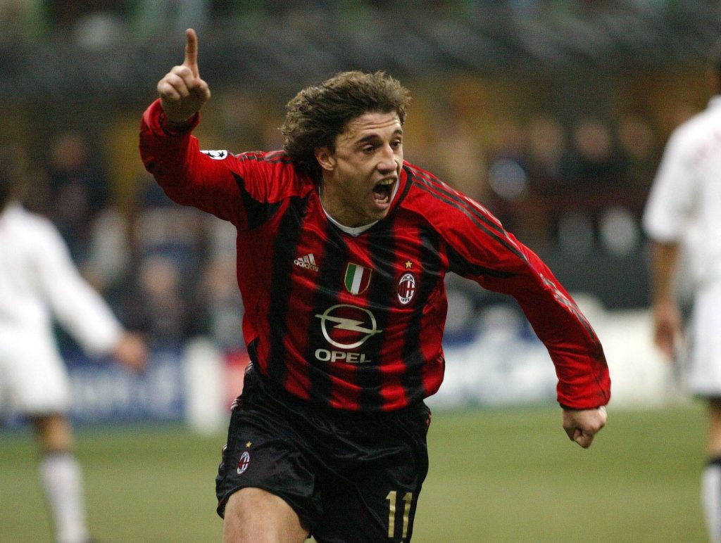 Hernán Crespo jugando por Milan en 2004