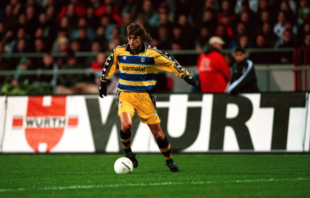 Hernán Crespo jugando por Parma