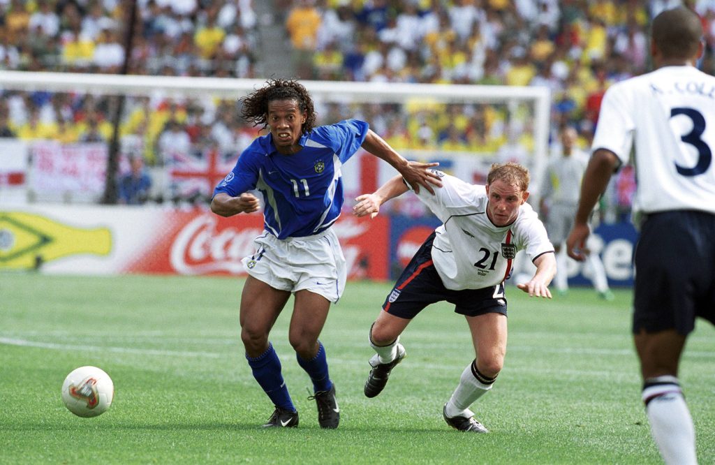 Ronaldinho jugando el Mundial 2002 por Brasil