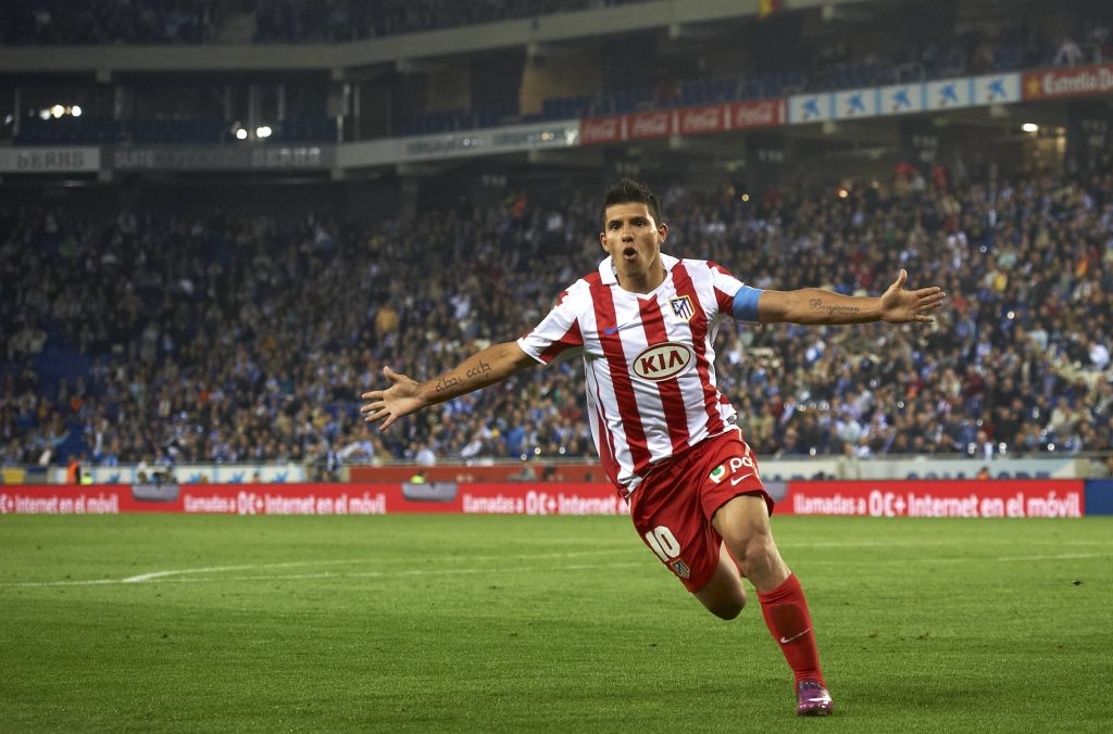 Sergio Aguero jugando por Atlético de Madrid en 2011