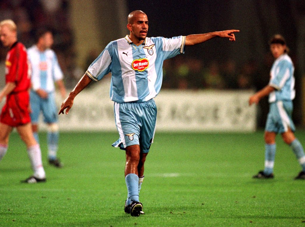 Juan Sebastián Verón jugando por Lazio en 1999