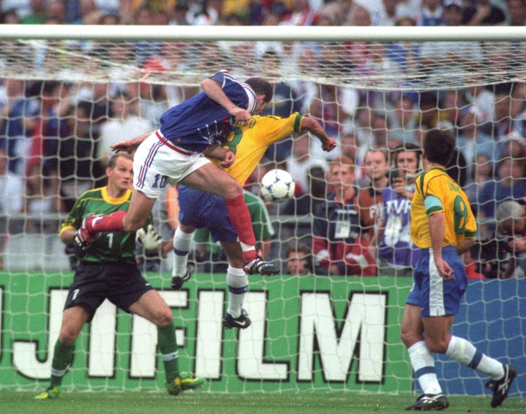 Zidane jugando por la selección de Francia en el mundial de 1998