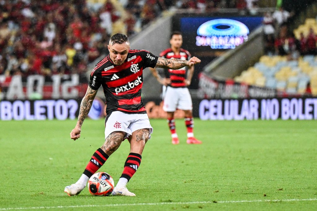Éverton Cebolinha atuando pelo Flamengo