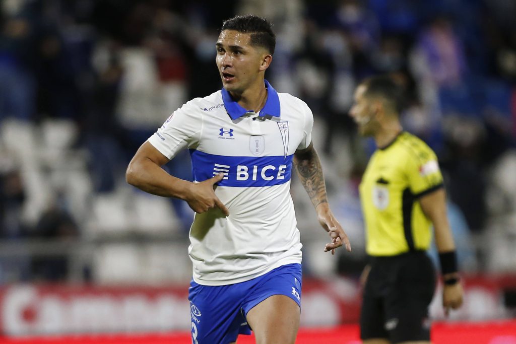 Futbol, Universidad Catolica vs Deportes Melipilla. Fecha 23, campeonato nacional 2021. El jugador de Universidad Catoli