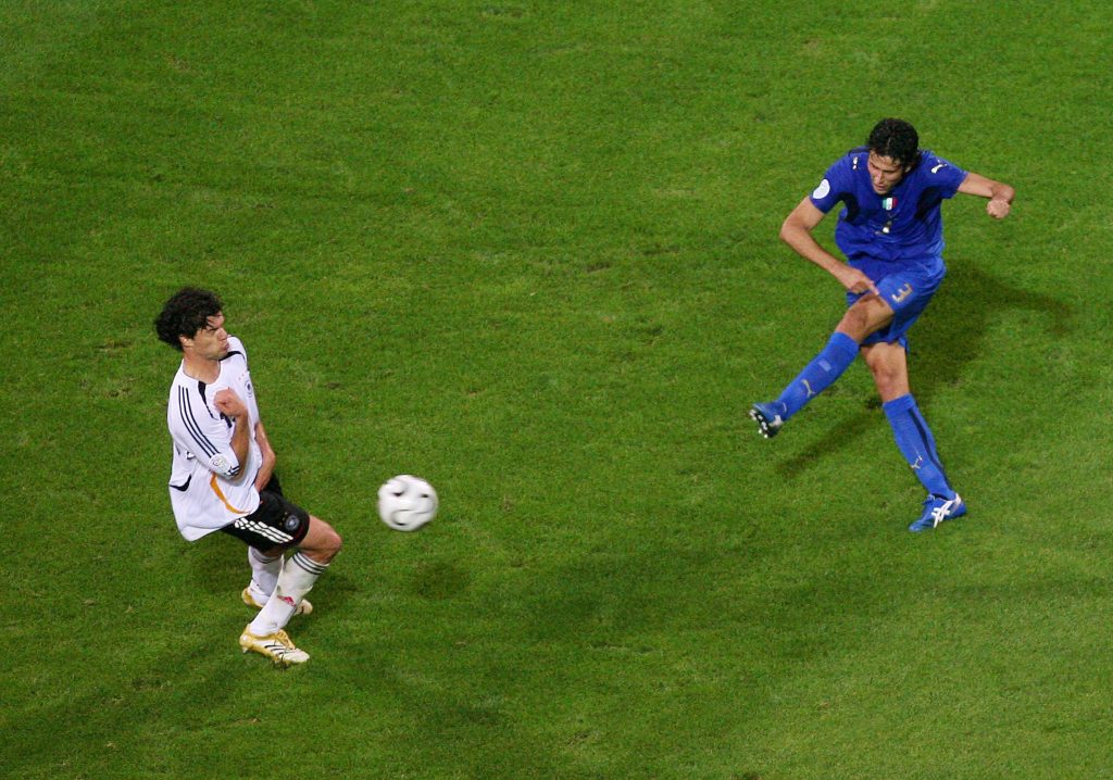 Fabio Grosso atuando pela Itália na Copa de 2006