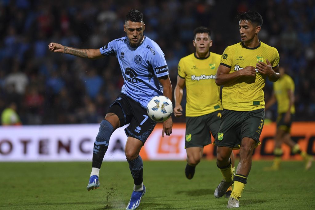 Matías Suárez jugando por Belgrano