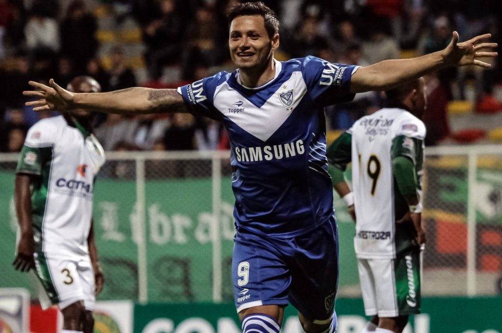 Mauro Zárate jugando por Vélez Sarsfield
