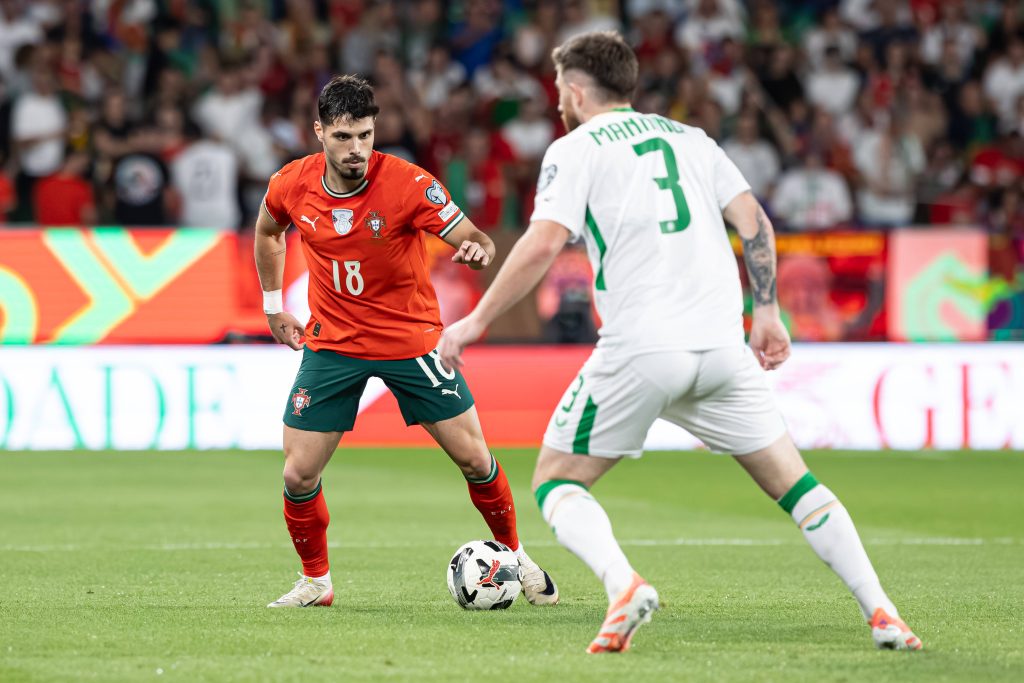 Pedro Neto a jogar pela Seleção de Portugal