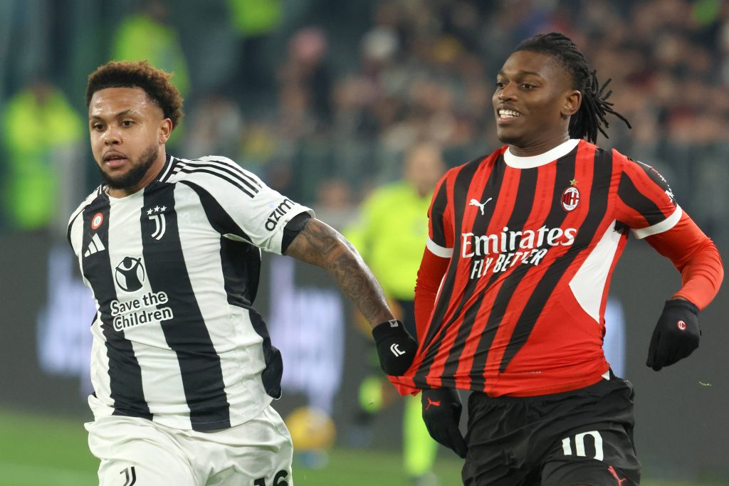 Rafael Leão a jogar pelo Milan