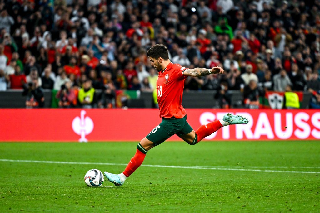Rúben Neves a jogar pela Seleção de Portugal